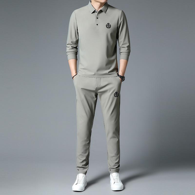 Осенний новый костюм с капюшоном Polo Lapel, мужской модный бренд, брюки с длинным рукавом, спортивный костюм для отдыха
Осенний новый костюм с капюшоном Polo Lapel, мужской модный бренд, брюки с длинным рукавом, спортивный костюм для отдыха