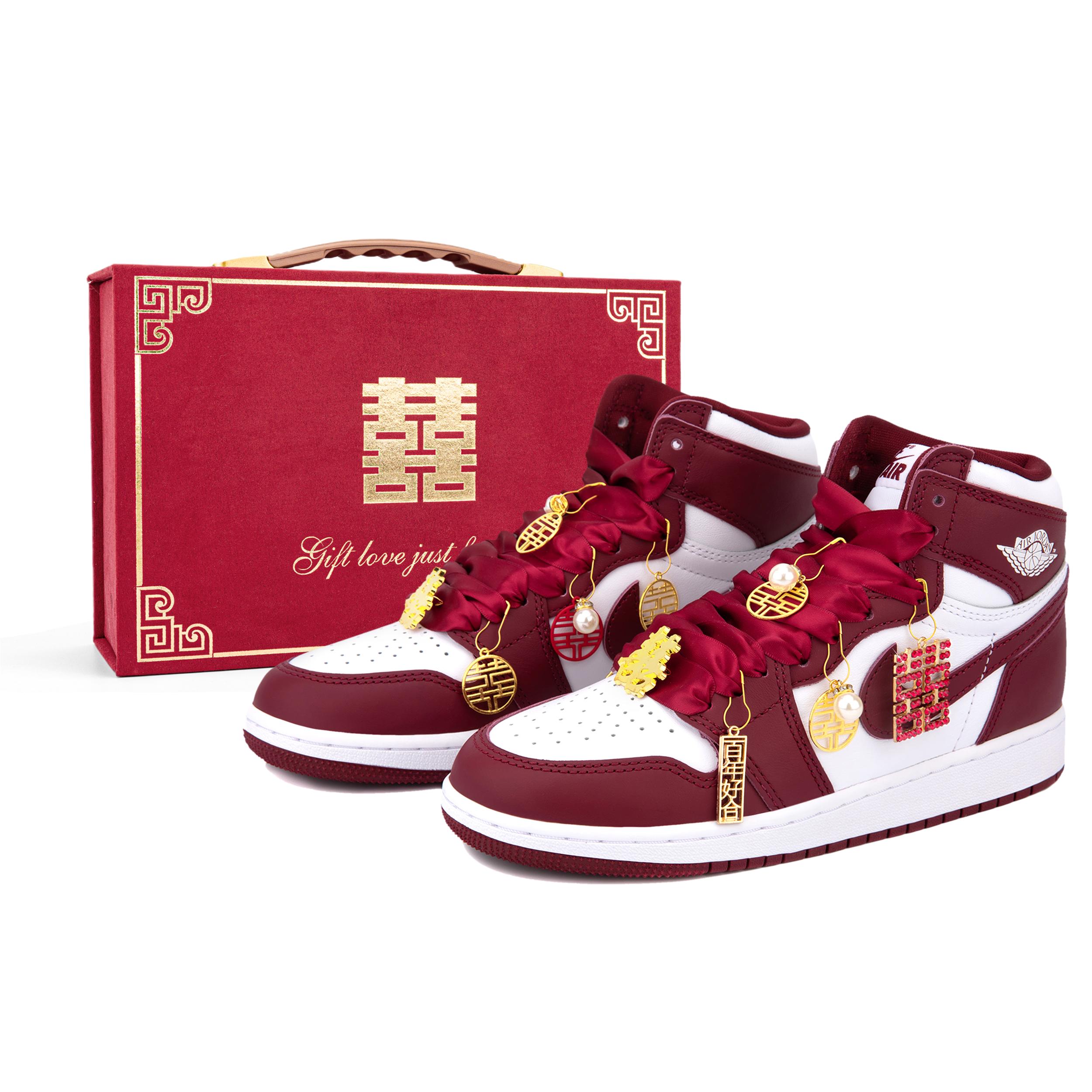 Jordan Air Jordan 1 High top Vintage Basketball Shoes Women s White Red FD1437-160(Team18-SBOX) 38.5
Jordan Air Jordan 1 High top Vintage Basketball Shoes Women s White Red FD1437-160(Team18-SBOX) 38.5