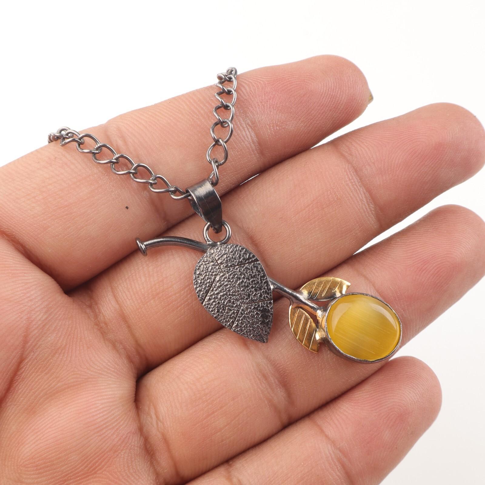 Women Gift Yellow Cat s Eye Gemstone 925 Sterling Silver Handmade Leaf Pendant PP-55-27
Women Gift Yellow Cat s Eye Gemstone 925 Sterling Silver Handmade Leaf Pendant PP-55-27