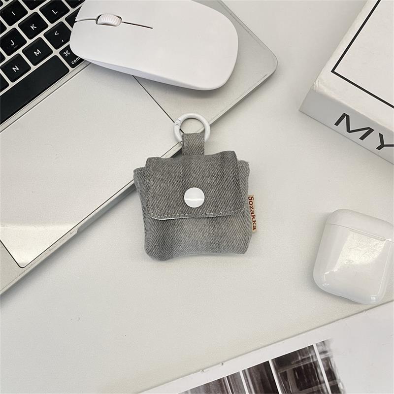 Trend Denim Earphone Protective Case With Hanging Buckle Unisex Portable Flip Soft Shell Bluetooth Headphone Storage Bag сірий колір
Trend Denim Earphone Protective Case With Hanging Buckle Unisex Portable Flip Soft Shell Bluetooth Headphone Storage Bag сірий колір