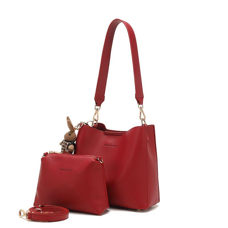 Red Bag Large Capacity Crossbody Bucket Bag Light Luxury Elegant Bridal Wedding Bag Commuter s All-Matching Underarm Bag Burgundy
Red Bag Large Capacity Crossbody Bucket Bag Light Luxury Elegant Bridal Wedding Bag Commuter s All-Matching Underarm Bag Burgundy