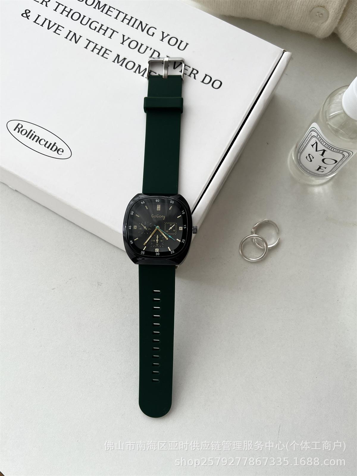 Watches For Men And Women, High Value Hong Kong Style Student Watches, Light Luxury Couples Quartz Watches For Junior High School Students
Watches For Men And Women, High Value Hong Kong Style Student Watches, Light Luxury Couples Quartz Watches For Junior High School Students