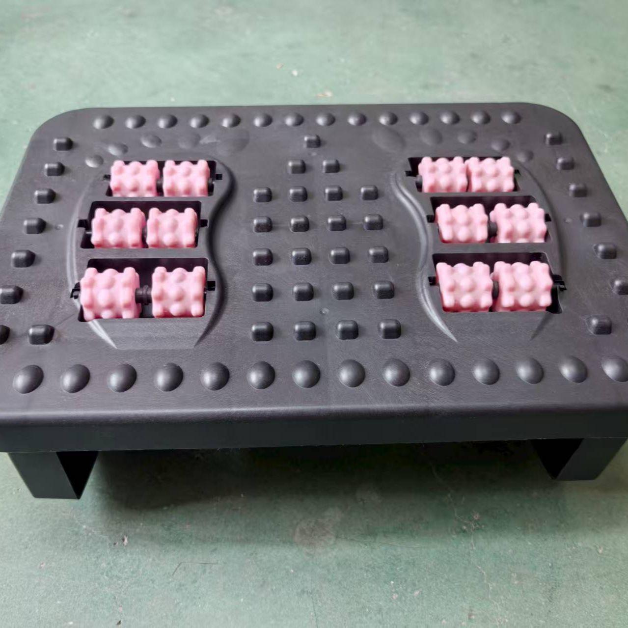 Adjustable Footstool for Posture Correction, Leg Elevation, and Anti-Crossing Support Standard Size
Adjustable Footstool for Posture Correction, Leg Elevation, and Anti-Crossing Support Standard Size