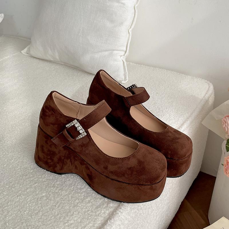 Fashion temperament red with skirt thick high heels women s 2025 new summer French retro Mary Jane small leather shoes 42 коричневый
Fashion temperament red with skirt thick high heels women s 2025 new summer French retro Mary Jane small leather shoes 42 коричневый