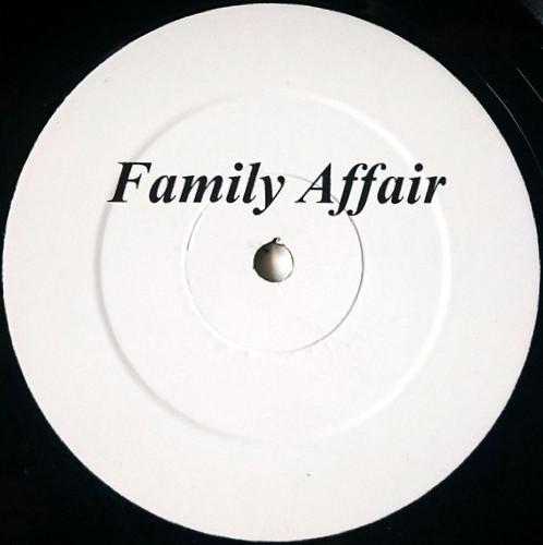 12inch Record MARY J. BLIGE, ILLICIT - Family Affair FAMILY Not On Label 2002 US Dance & Electronica Used
12inch Record MARY J. BLIGE, ILLICIT - Family Affair FAMILY Not On Label 2002 US Dance & Electronica Used