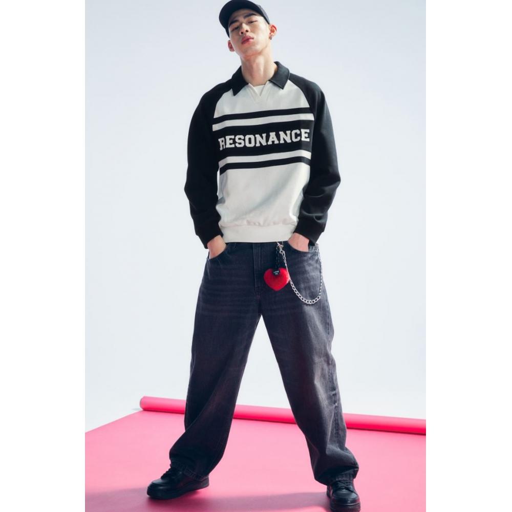 Рубашка для регби свободного кроя HM с принтом, черная Resonance
Рубашка для регби свободного кроя HM с принтом, черная Resonance