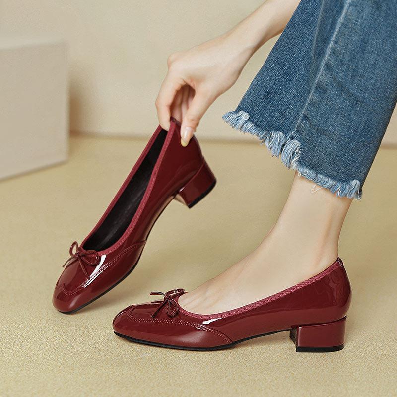 Low-heeled single shoes, light-mouth red bow, spring and autumn new models, not tired, high-heeled shoes, thick heel. 35 бордовий
Low-heeled single shoes, light-mouth red bow, spring and autumn new models, not tired, high-heeled shoes, thick heel. 35 бордовий