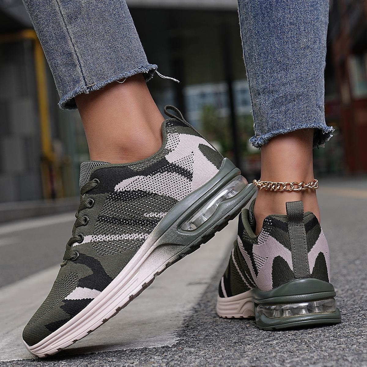 Women s shoes are breathable and lightweight in summer, shock-absorbing running shoes, fly-woven soft-soled couples fitness shoes, men s 44
Women s shoes are breathable and lightweight in summer, shock-absorbing running shoes, fly-woven soft-soled couples fitness shoes, men s 44