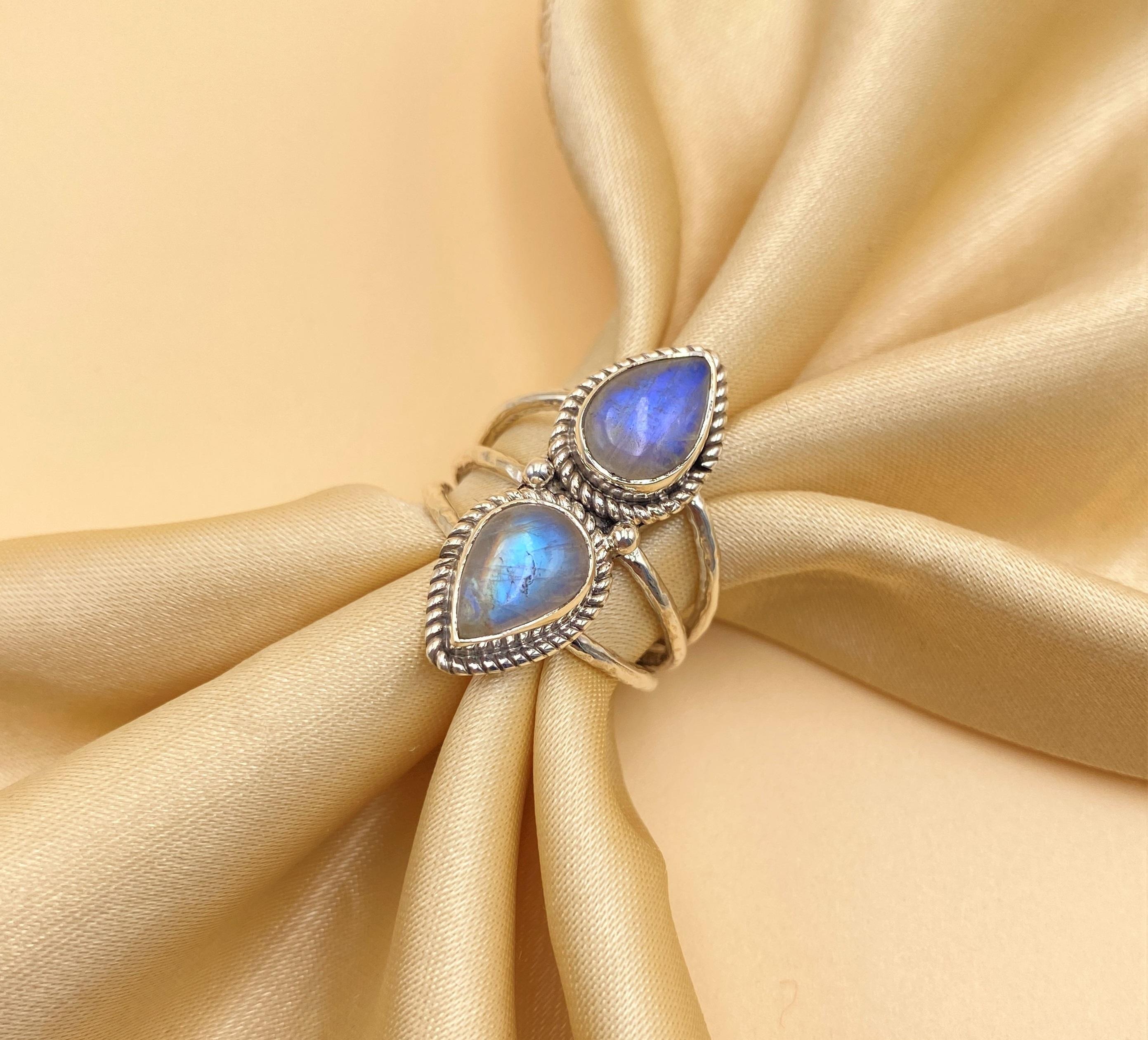 Кольцо с лунным камнем, кольцо из стерлингового серебра 925 пробы, кольцо ручной работы, кольцо с блестками, эффектное кольцо, кольцо с двойным камнем, кольцо с огненным камнем, женское кольцо.
Кольцо с лунным камнем, кольцо из стерлингового серебра 925 пробы, кольцо ручной работы, кольцо с блестками, эффектное кольцо, кольцо с двойным камнем, кольцо с огненным камнем, женское кольцо.