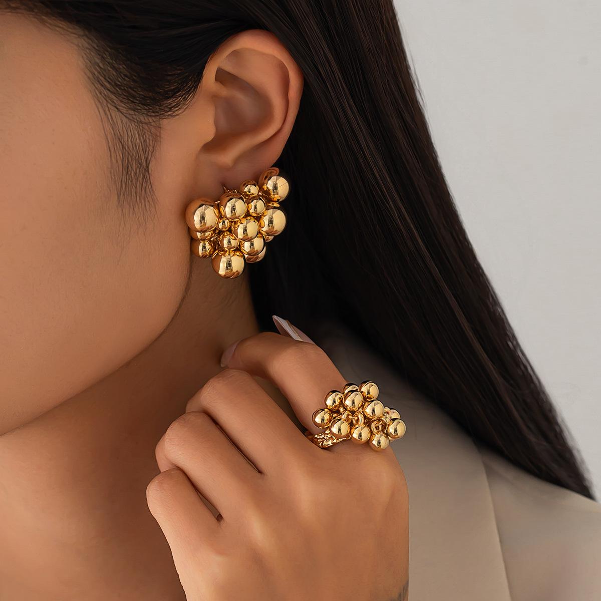 Accessories ins wind geometry beaded stud earrings women, personality versatile CCB bead earrings
Accessories ins wind geometry beaded stud earrings women, personality versatile CCB bead earrings