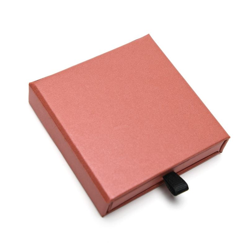 Ультратонкая шкатулка для украшений для колец, серег, ожерелий и накладных ногтей
Ультратонкая шкатулка для украшений для колец, серег, ожерелий и накладных ногтей