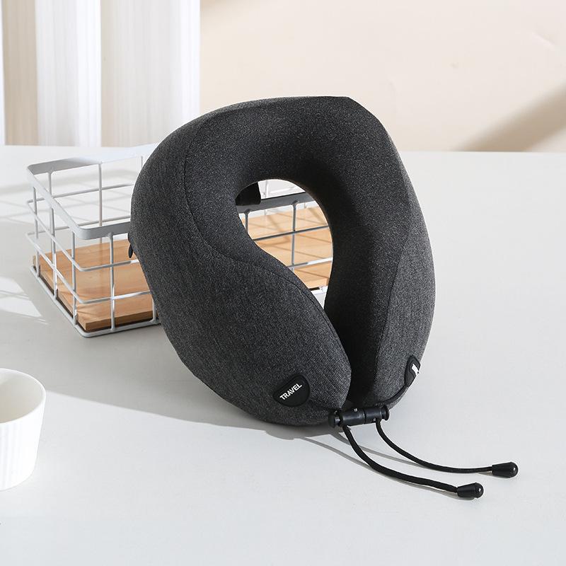 Memory cotton U-shaped pillow, slow rebound, nap pillow, neck protection, neck protection pillow, imitation cashmere horizontal strip travel темно-сірий
Memory cotton U-shaped pillow, slow rebound, nap pillow, neck protection, neck protection pillow, imitation cashmere horizontal strip travel темно-сірий