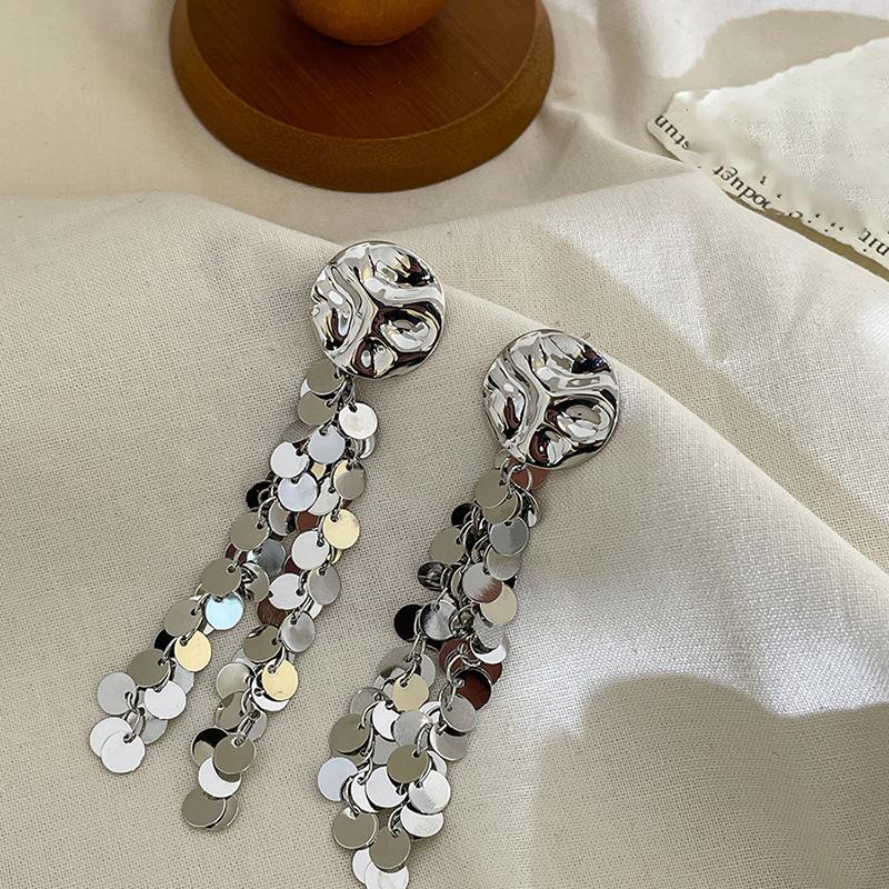 Круглые многослойные серьги с пайетками, модные нишевые серьги-пусеты в стиле холодного ветра, легкая роскошь, высококлассные персонализированные серьги
Круглые многослойные серьги с пайетками, модные нишевые серьги-пусеты в стиле холодного ветра, легкая роскошь, высококлассные персонализированные серьги