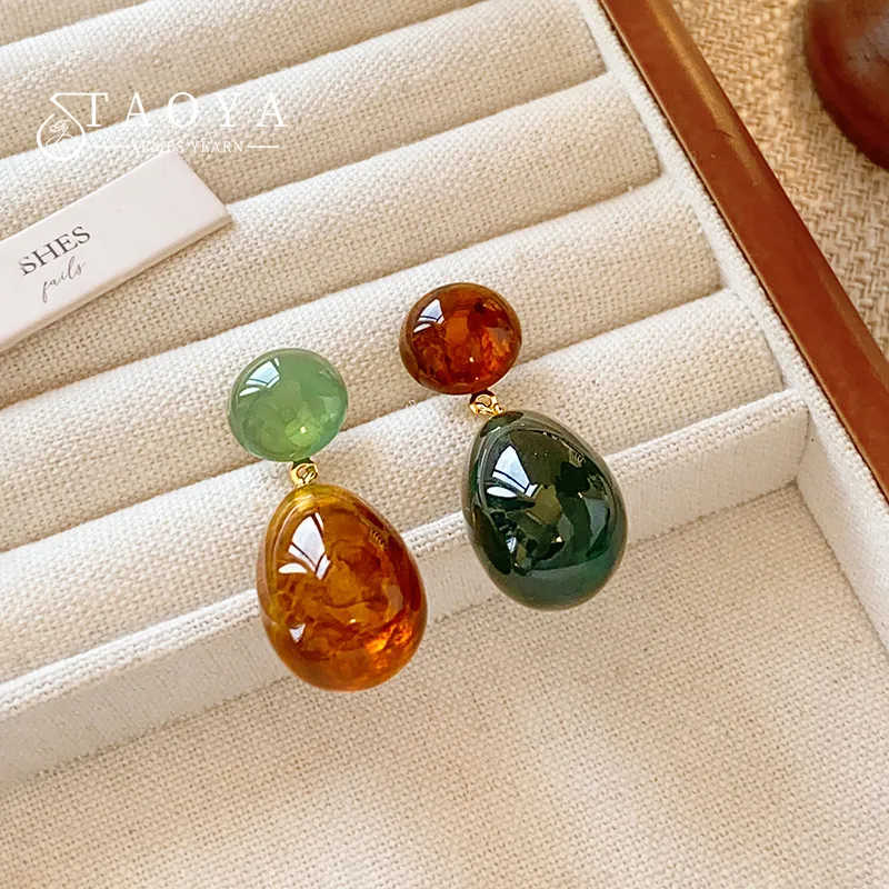 Роскошные и изысканные серьги, модные пусеты с ретро-акцентом. One size
Роскошные и изысканные серьги, модные пусеты с ретро-акцентом. One size
