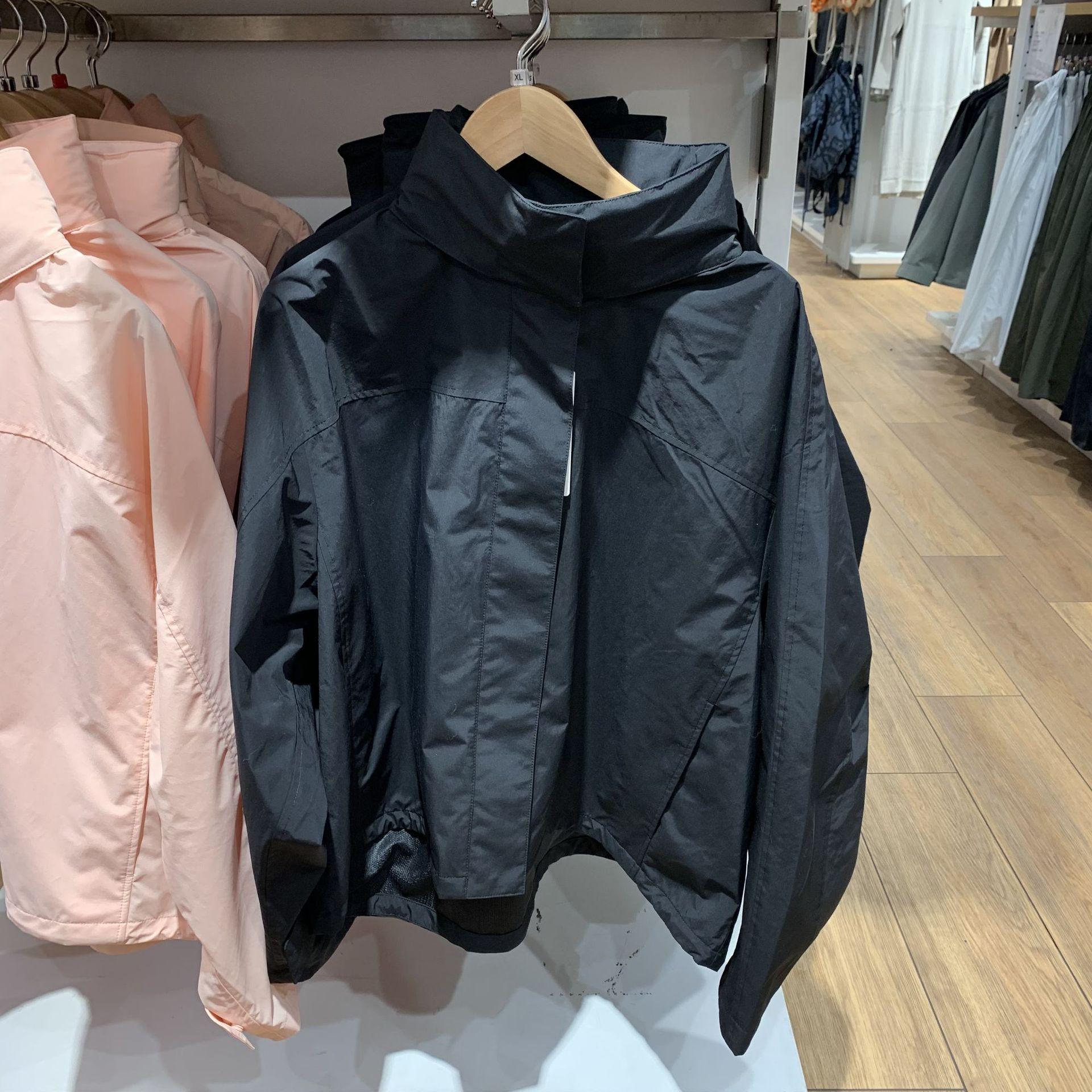 Женская ветрозащитная куртка с капюшоном на весну 2025 - Прочная, Легкая, Водонепроницаемая, Повседневное пальто со стойкой M чёрный
Женская ветрозащитная куртка с капюшоном на весну 2025 - Прочная, Легкая, Водонепроницаемая, Повседневное пальто со стойкой M чёрный