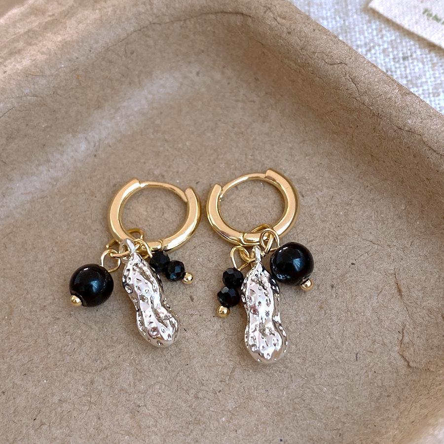 New Chinese style cold wind red crystal peanut pendant earrings light luxury ear buckle personalized earrings women
New Chinese style cold wind red crystal peanut pendant earrings light luxury ear buckle personalized earrings women