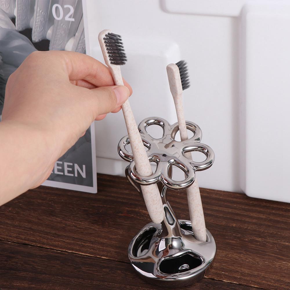 Space Saving Ceramic Toothbrush Holder 6 Slots Makeup Brush Shelf Toothbrush Bracket Toilet белый
Space Saving Ceramic Toothbrush Holder 6 Slots Makeup Brush Shelf Toothbrush Bracket Toilet белый