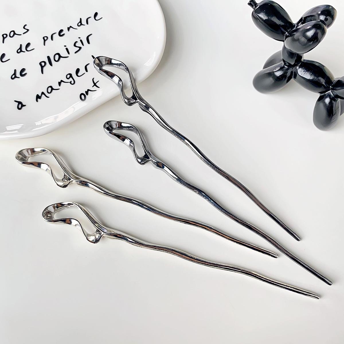 Modern Chinese Style High-End Metal Hairpin: Unique Ancient-Inspired Updo Accessory Direct from Manufacturer
Modern Chinese Style High-End Metal Hairpin: Unique Ancient-Inspired Updo Accessory Direct from Manufacturer