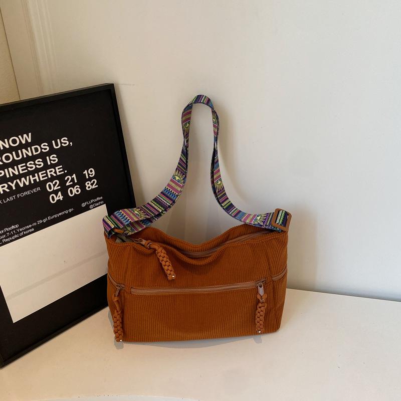 Trendy Wide Strap Corduroy Crossbody Bags Women Fashi Tote Bags Spacious Versatile and Large Capacity Travel Bags for Use коричневий
Trendy Wide Strap Corduroy Crossbody Bags Women Fashi Tote Bags Spacious Versatile and Large Capacity Travel Bags for Use коричневий