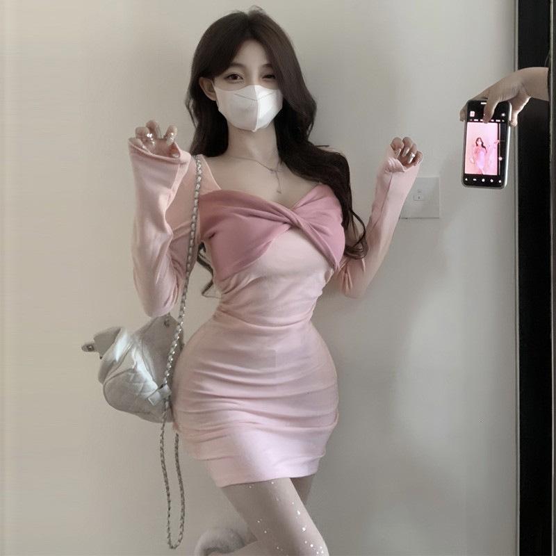 Sweet and Spicy Skirt with Square Collar Tight Hip Short Skirt with Small Figure, Super Body Shape Dress with Autumn and Winter New Style XL
Sweet and Spicy Skirt with Square Collar Tight Hip Short Skirt with Small Figure, Super Body Shape Dress with Autumn and Winter New Style XL