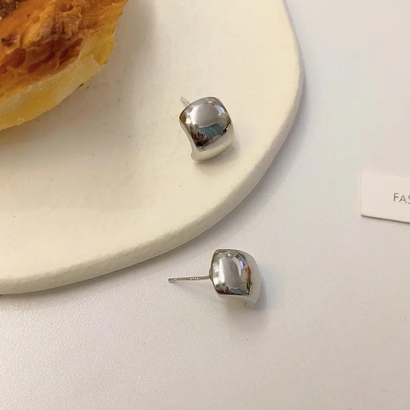 New Metal Geometry Bean Gold Copper Color Small Arc Stud Earring for Women Female Sweet Zircon Wedding Christmas Gift
New Metal Geometry Bean Gold Copper Color Small Arc Stud Earring for Women Female Sweet Zircon Wedding Christmas Gift