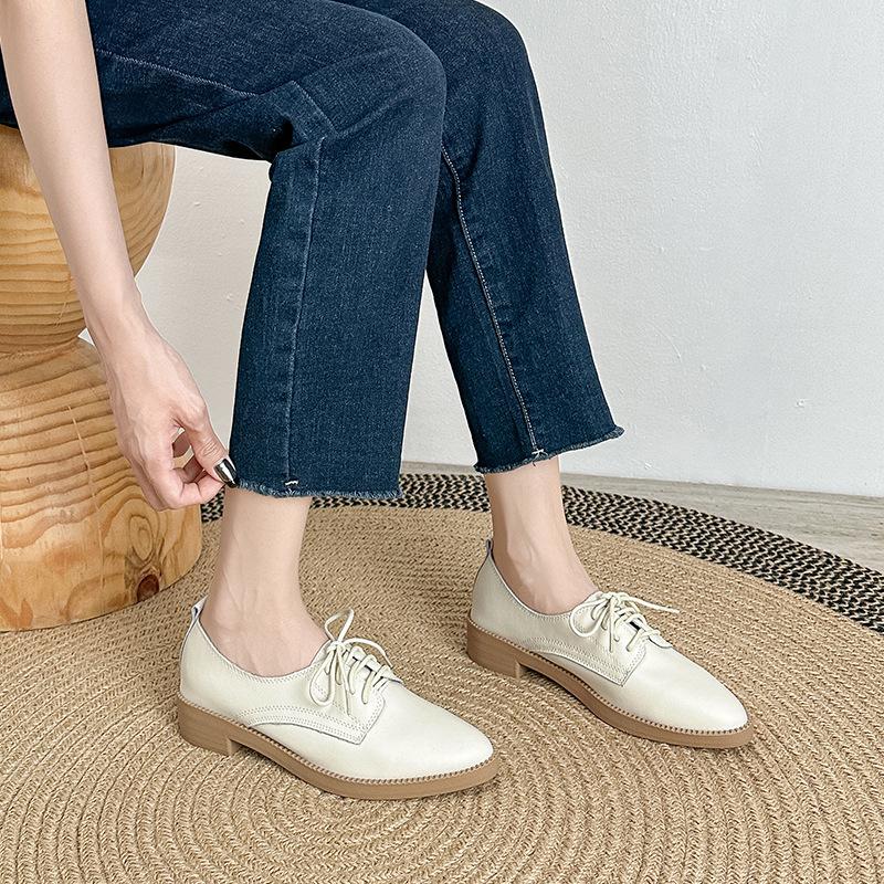 2025 little white shoes women s spring and autumn leather middle heel thick heel versatile pointed head lace-up college style casual shoes work sin 40 білий
2025 little white shoes women s spring and autumn leather middle heel thick heel versatile pointed head lace-up college style casual shoes work sin 40 білий