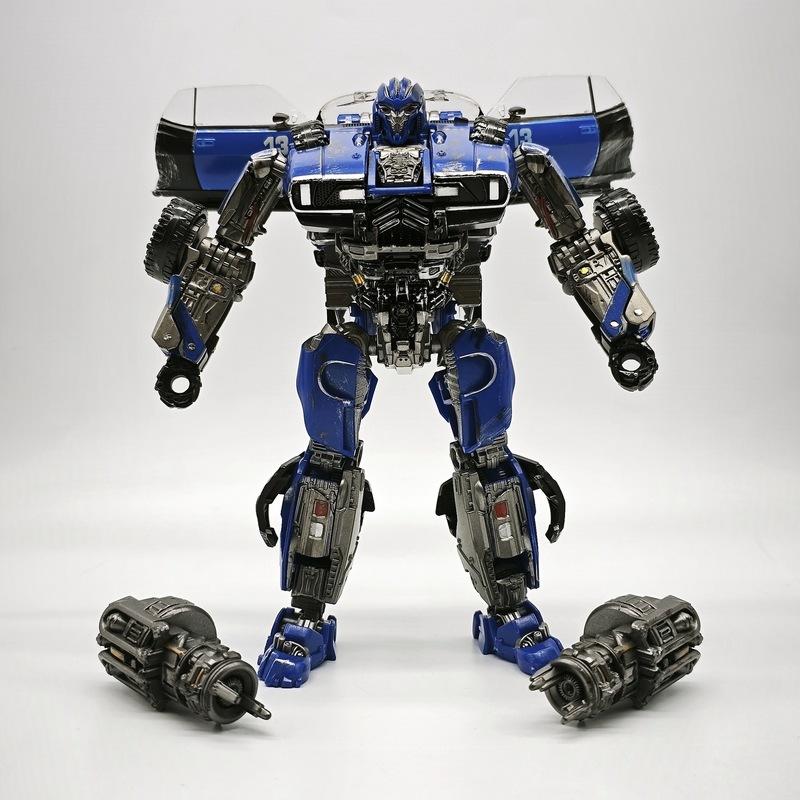New Baiwei Flipshot Blue Warrior Transformable Toys Car Robot Collect Boy Surprise Gift TW1033 2 in 1 to plastic model ornaments Entertaining Play
New Baiwei Flipshot Blue Warrior Transformable Toys Car Robot Collect Boy Surprise Gift TW1033 2 in 1 to plastic model ornaments Entertaining Play
