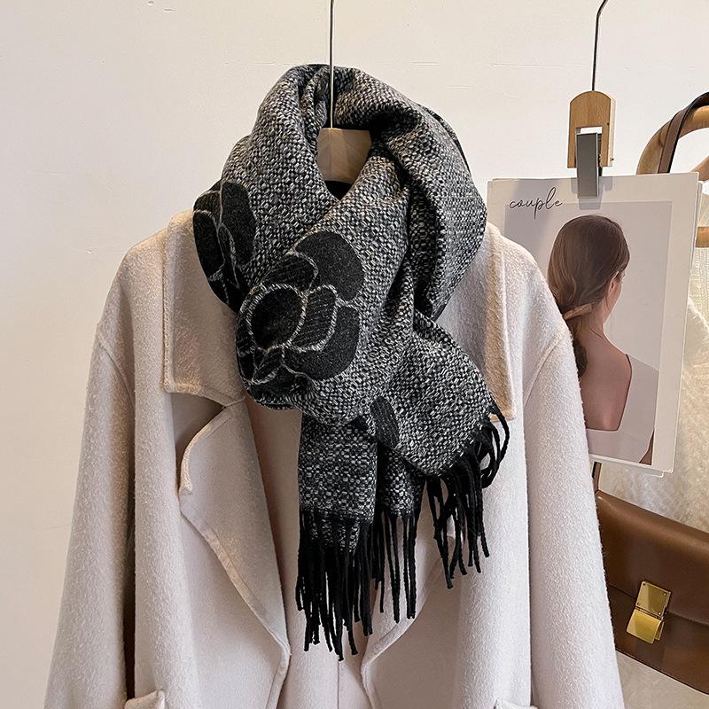 24 New Camellia Light Luxury Scarf Men s and Women s Fashion Thickened Versatile Shawl Premium Scarf 190CM
24 New Camellia Light Luxury Scarf Men s and Women s Fashion Thickened Versatile Shawl Premium Scarf 190CM