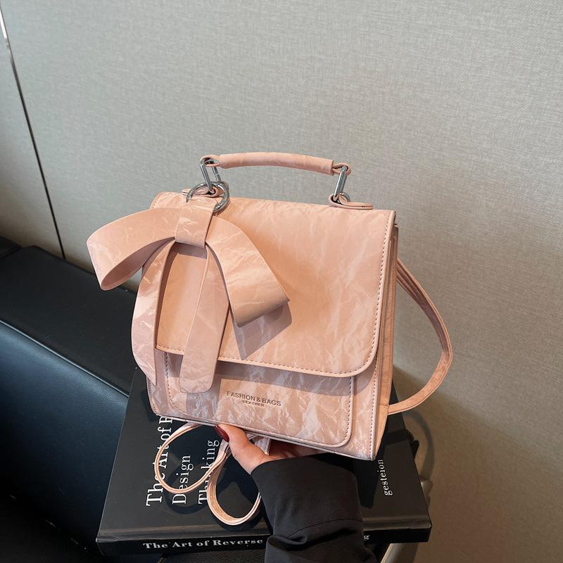 Рюкзак с бантом, женский модный нишевый студенческий школьный рюкзак с высоким чувством стиля, легкий дорожный рюкзак розовый
Рюкзак с бантом, женский модный нишевый студенческий школьный рюкзак с высоким чувством стиля, легкий дорожный рюкзак розовый