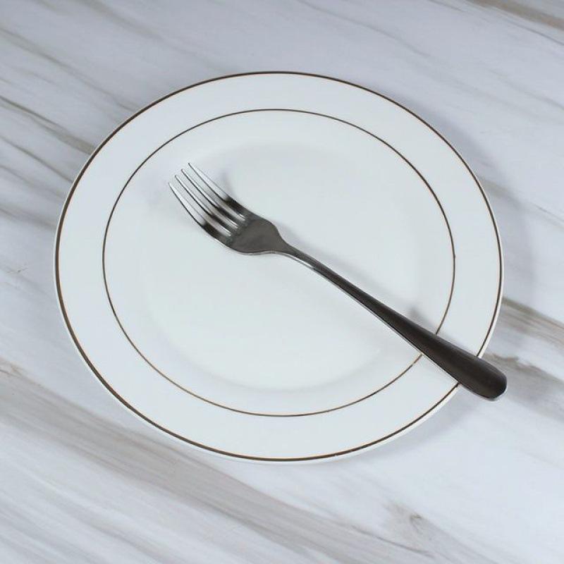 Тарелка с косточкой, бытовая тарелка для стейка, фарфоровая плоская тарелка с позолоченной кромкой, неглубокая тарелка, круглая тарелка для шведского стола, стол для десерта и торта.
Тарелка с косточкой, бытовая тарелка для стейка, фарфоровая плоская тарелка с позолоченной кромкой, неглубокая тарелка, круглая тарелка для шведского стола, стол для десерта и торта.