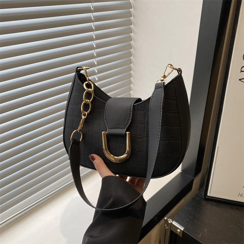 Stylish and simple high-end versatile temperament single shoulder underarm bag women s commuting solid color casual handbag women s bag чорний
Stylish and simple high-end versatile temperament single shoulder underarm bag women s commuting solid color casual handbag women s bag чорний