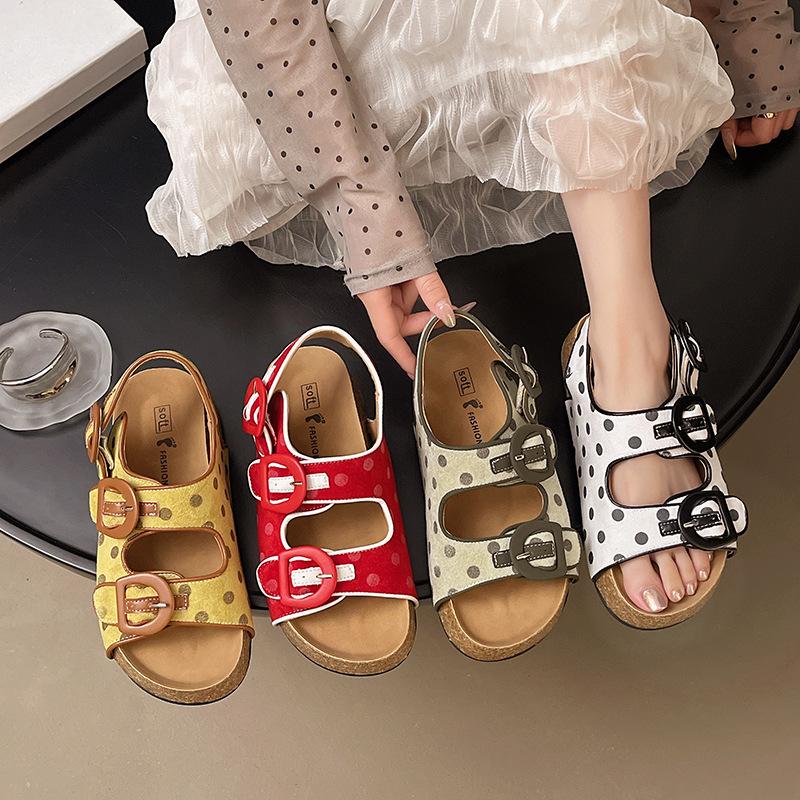 Square buckle platform soled women s new fashion, versatile and comfortable to wear retro slip-on sandals 35 красный
Square buckle platform soled women s new fashion, versatile and comfortable to wear retro slip-on sandals 35 красный