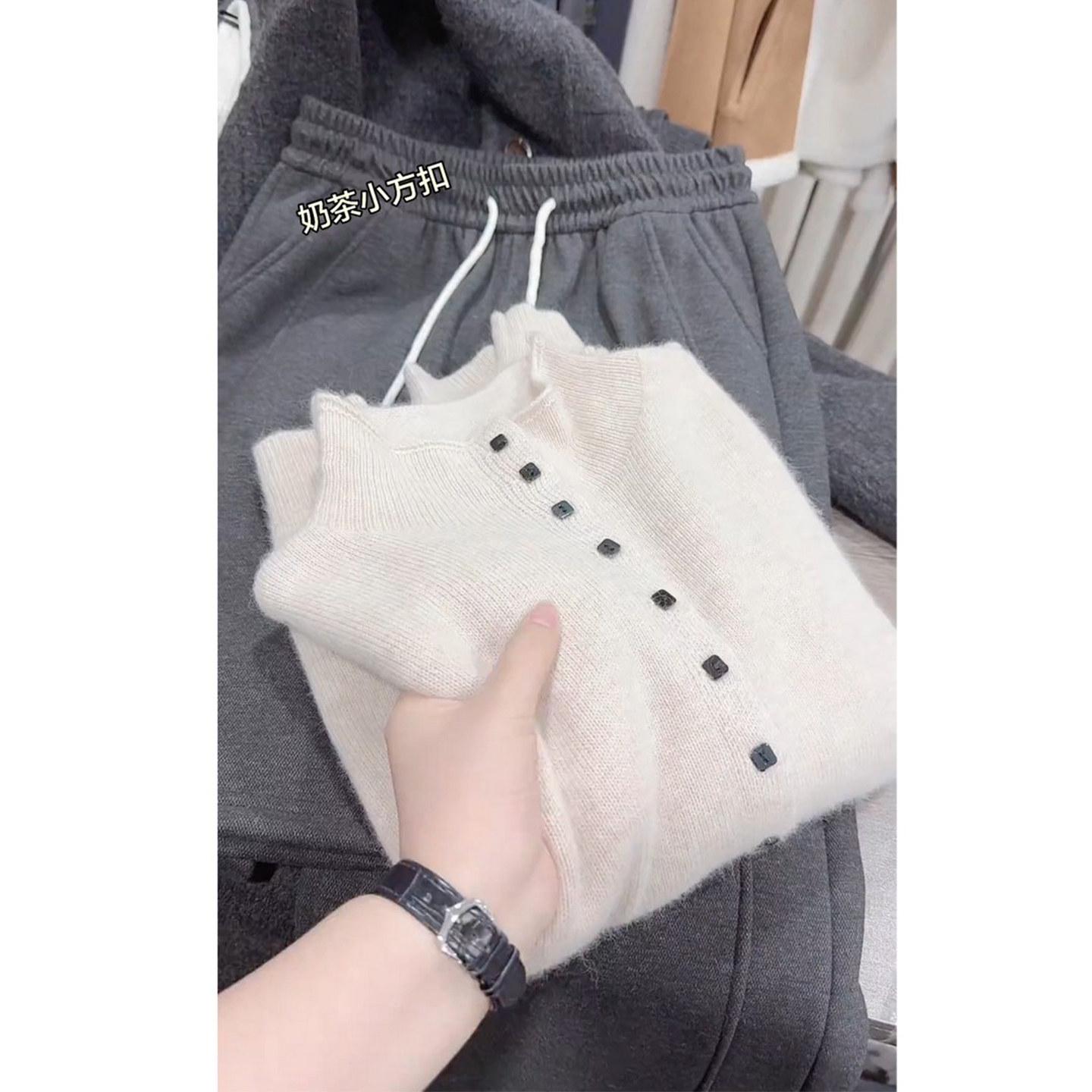2025 Korean Winter Soft Knit Buckle Cardigan: Sleek, Fluffy, Slimming, Versatile Sweater for Gentle Style M (Recommended 95-105 Jin)
2025 Korean Winter Soft Knit Buckle Cardigan: Sleek, Fluffy, Slimming, Versatile Sweater for Gentle Style M (Recommended 95-105 Jin)