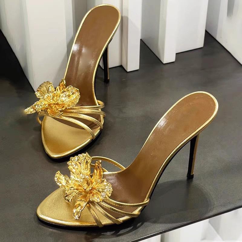 New royal sister dating sexy high heels women s thin heels open-toed cool slippers beautiful golden flower premium sandals 34
New royal sister dating sexy high heels women s thin heels open-toed cool slippers beautiful golden flower premium sandals 34