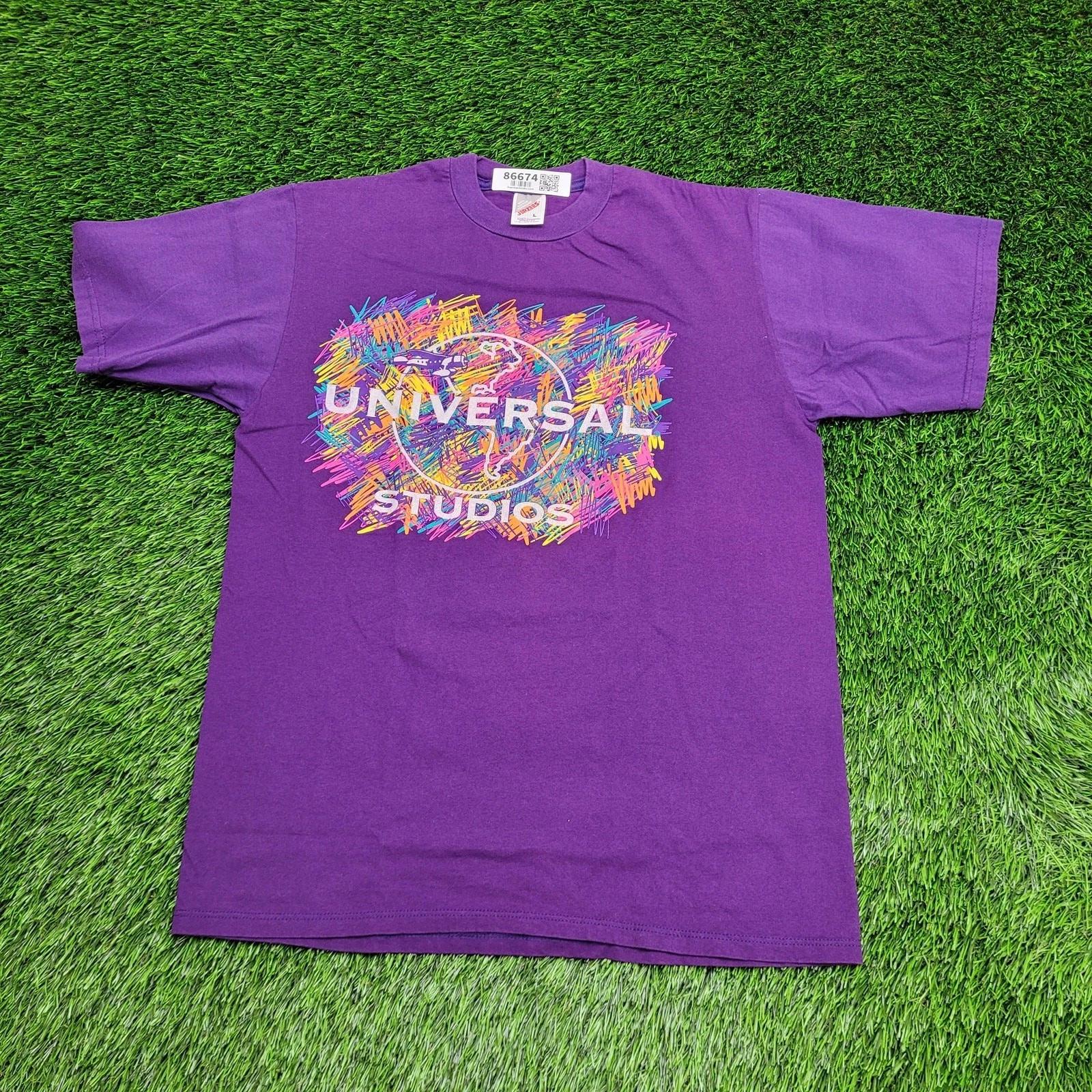 Vintage 90s Universal Studios Shirt Large 21x28 Purple USA L
Vintage 90s Universal Studios Shirt Large 21x28 Purple USA L