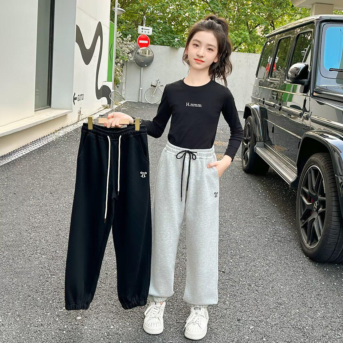 2025 Girls Versatile Winter Jogger Sweatpants: Stylish, Loose Fit, Casual Sportswear. 140 чорний
2025 Girls Versatile Winter Jogger Sweatpants: Stylish, Loose Fit, Casual Sportswear. 140 чорний