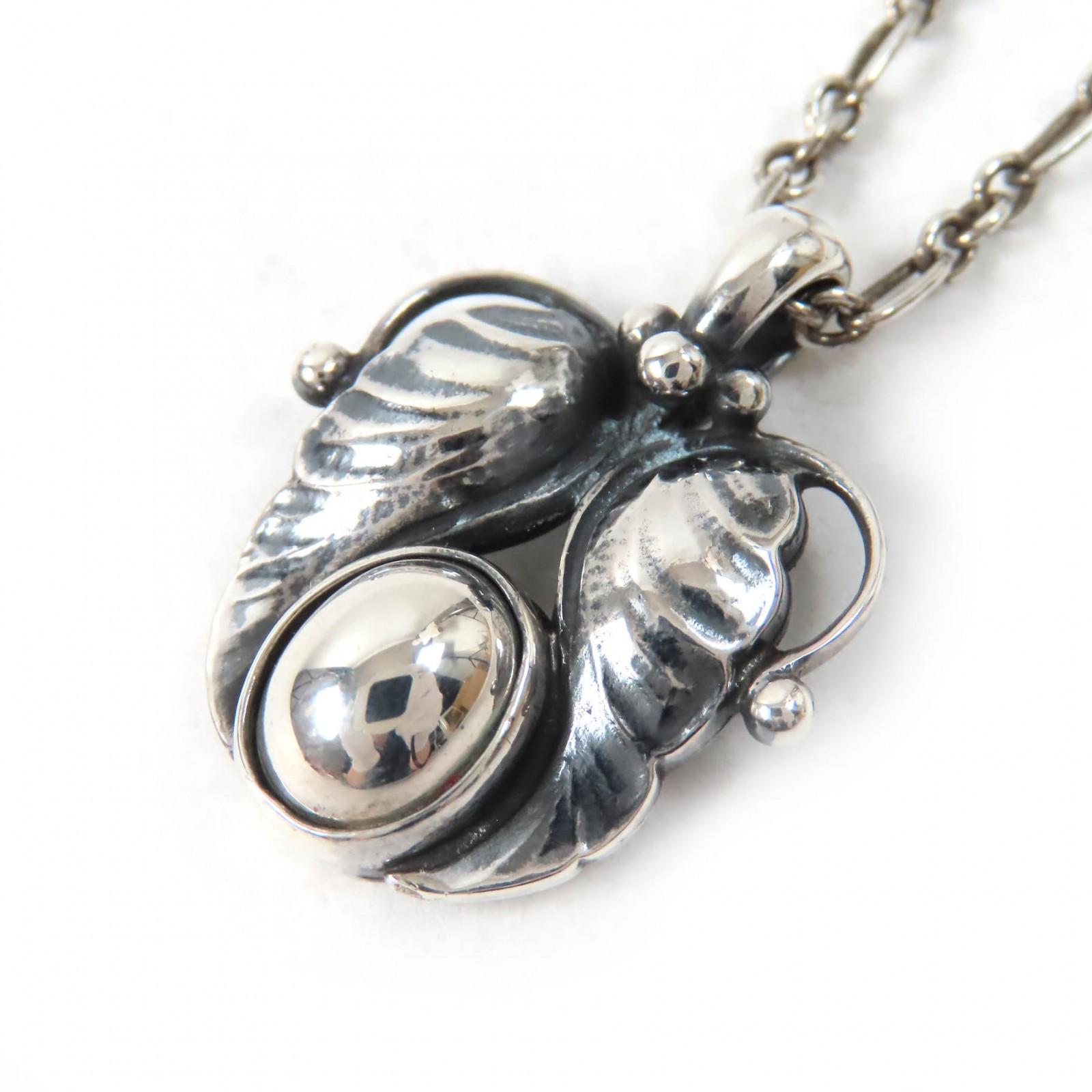 Great Georg Jensen Necklace ear pendant Silver SV925 Women 1994 Used
Great Georg Jensen Necklace ear pendant Silver SV925 Women 1994 Used
