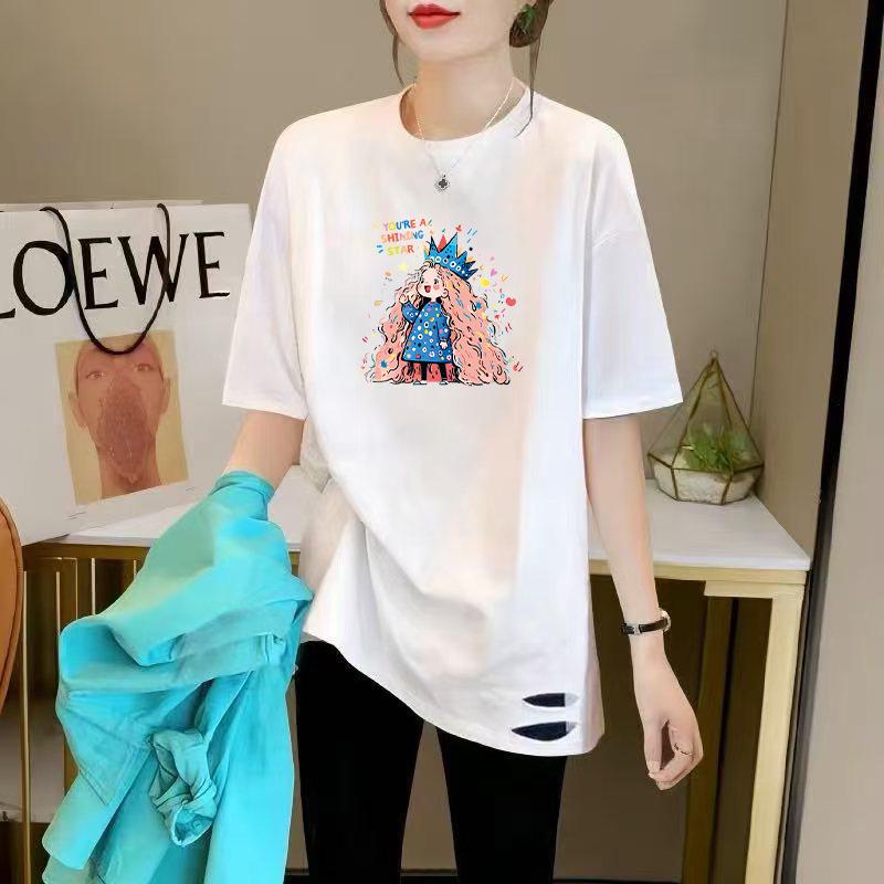 Women s White Ripped Mid-Length Cotton T-Shirt - European Style, 2025 Summer Collection, Loose Fit with Short Sleeves and Print Design. Extra Large
Women s White Ripped Mid-Length Cotton T-Shirt - European Style, 2025 Summer Collection, Loose Fit with Short Sleeves and Print Design. Extra Large