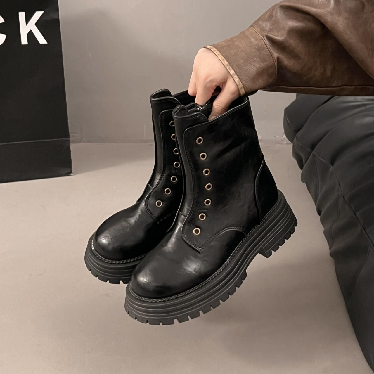 Жіночі ботильйони AJGS 2024 Нові протиковзкі пустельні короткі черевики Жіночі зимові платформи Жіночі черевики в британському стилі 35
Жіночі ботильйони AJGS 2024 Нові протиковзкі пустельні короткі черевики Жіночі зимові платформи Жіночі черевики в британському стилі 35