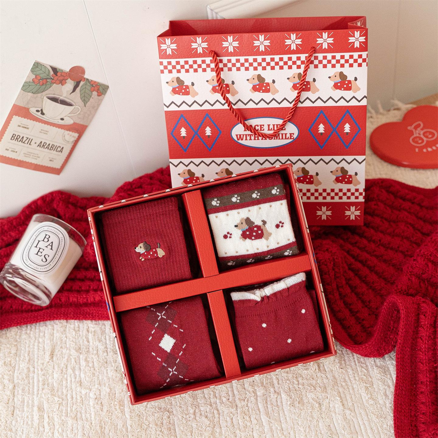 Four Pairs Of Gift Box Socks, Big Red Wool Socks For The Year Of The Horse And New Year, Warm Cartoon Embroidered Medium Tube Socks
Four Pairs Of Gift Box Socks, Big Red Wool Socks For The Year Of The Horse And New Year, Warm Cartoon Embroidered Medium Tube Socks