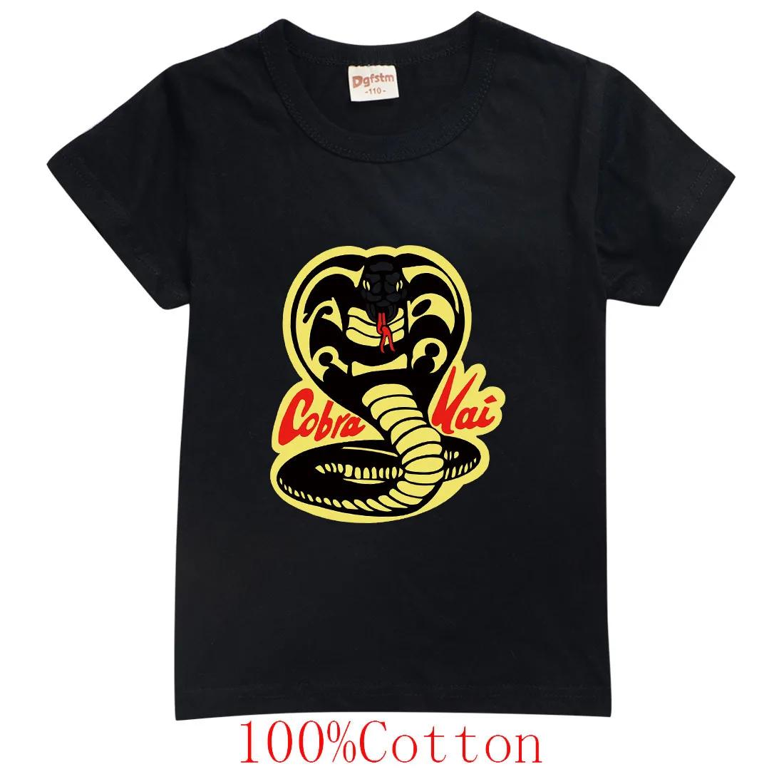 Горячая детская летняя футболка с принтом Cobra Kai из чистого хлопка 100 см до 160 см футболка 100
Горячая детская летняя футболка с принтом Cobra Kai из чистого хлопка 100 см до 160 см футболка 100