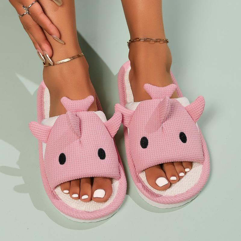 Мультяшные тапочки-акулы на четыре сезона, женские, осенне-зимние, нескользящие, с толстой подошвой, домашние, пушистые, лунные 44-45 синий
Мультяшные тапочки-акулы на четыре сезона, женские, осенне-зимние, нескользящие, с толстой подошвой, домашние, пушистые, лунные 44-45 синий