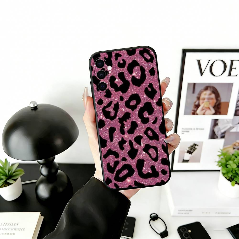 Leopard print Phone Case Black Silicone Soft For Samsung Galaxy A73,A72,A71,A70,A53,A52,A51 Samsung a20s
Leopard print Phone Case Black Silicone Soft For Samsung Galaxy A73,A72,A71,A70,A53,A52,A51 Samsung a20s