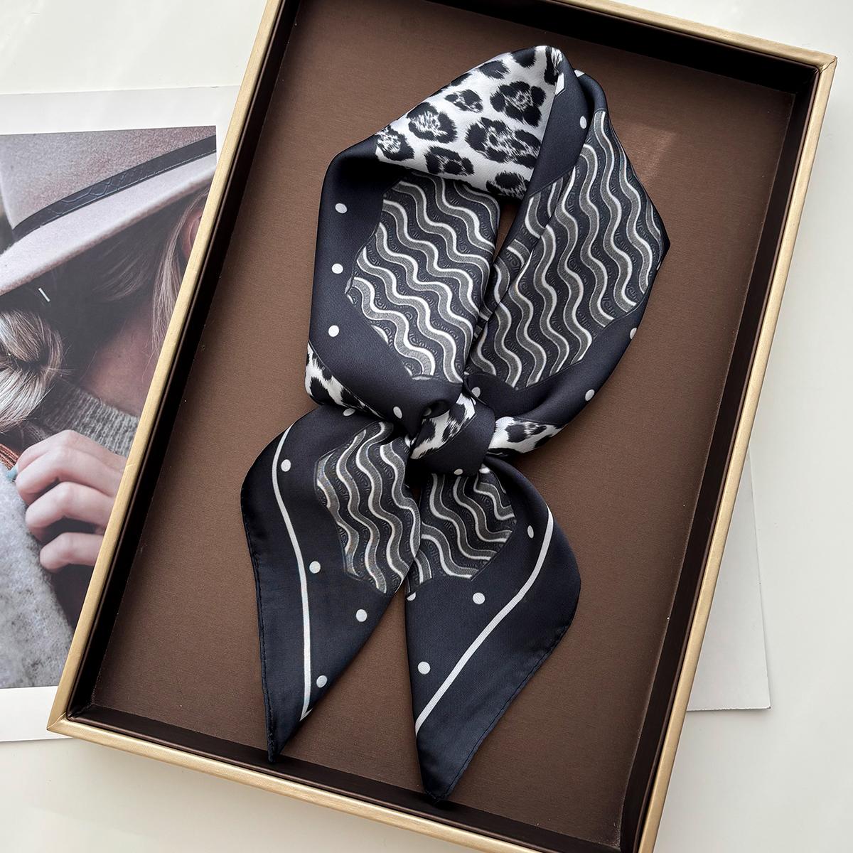 Women Square Scarf Silk Feeling Neckerchief Bandana Lady Spring Shawl Scarves Wrap Head Kerchief Hair Band Ties 70x70cm
Women Square Scarf Silk Feeling Neckerchief Bandana Lady Spring Shawl Scarves Wrap Head Kerchief Hair Band Ties 70x70cm