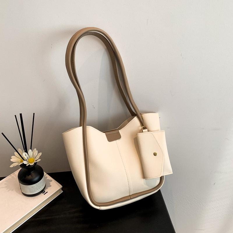 2023 Women s Retro Chic Shoulder & Crossbody Bag - Versatile, High-End Texture Bucket Design чёрный
2023 Women s Retro Chic Shoulder & Crossbody Bag - Versatile, High-End Texture Bucket Design чёрный