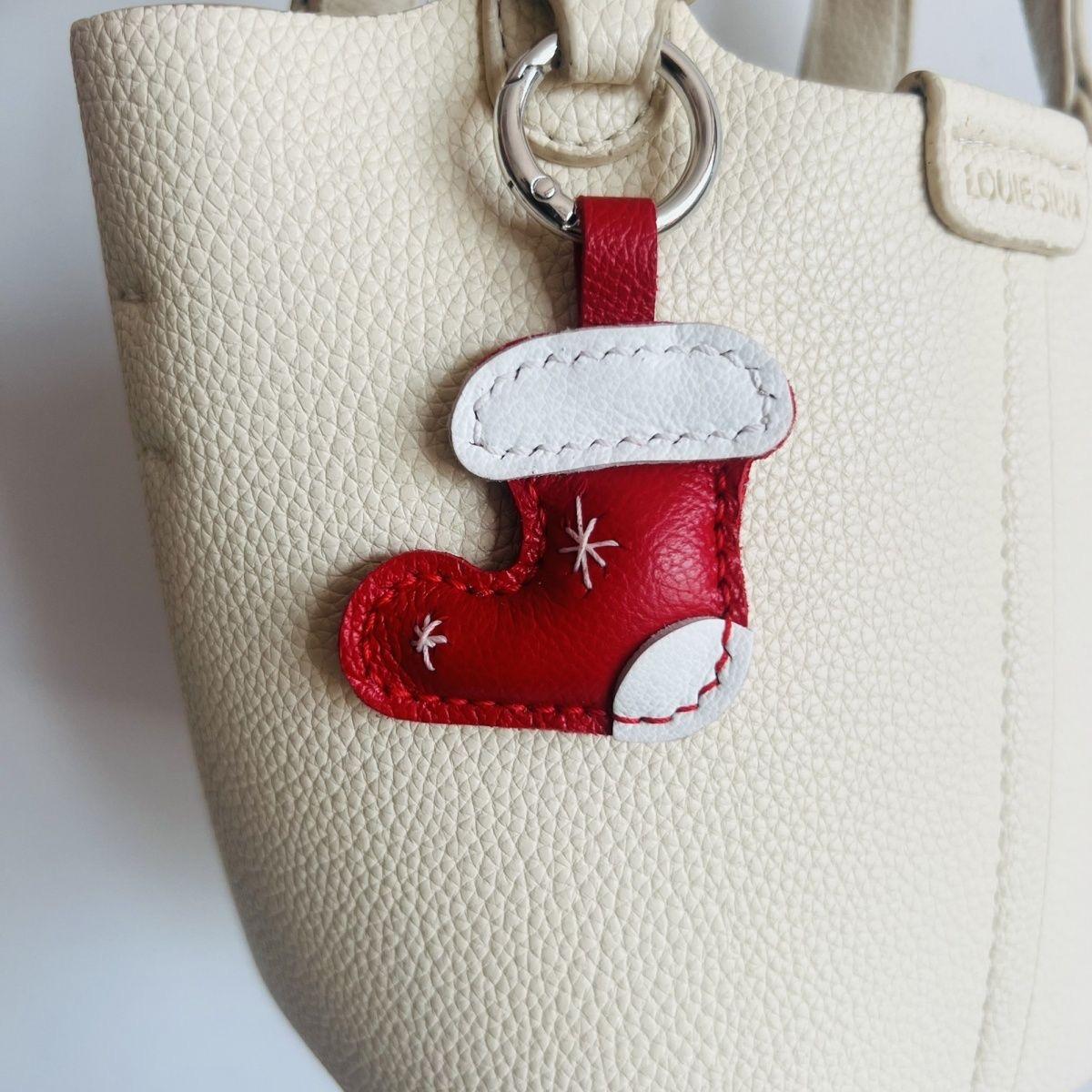 Cow Leather Christmas A Happy Family Pendant Snowman Deer Penguin Family Hanging Bag Charm Ornament Blessing Bags Accessories
Cow Leather Christmas A Happy Family Pendant Snowman Deer Penguin Family Hanging Bag Charm Ornament Blessing Bags Accessories
