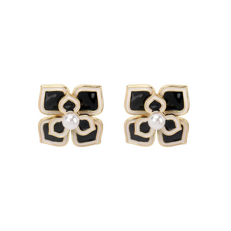 ins cold wind French personalized flower pearl earrings, new accessories retro temperament earrings чорний
ins cold wind French personalized flower pearl earrings, new accessories retro temperament earrings чорний