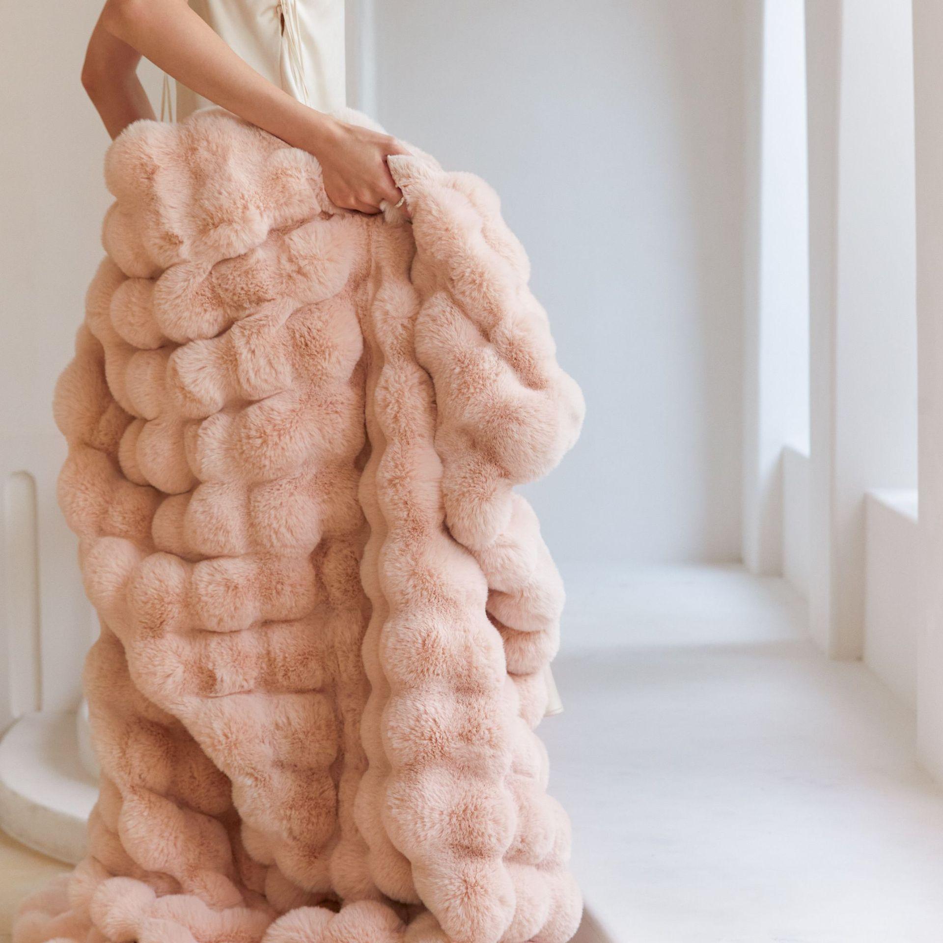 All Season Super Soft Cozy Rabbit Faux Fur Blanket Bubble Blanket for Bed or Couch,Standard Autumn and Winter Fluffy Blankets 160x130cm розовый
All Season Super Soft Cozy Rabbit Faux Fur Blanket Bubble Blanket for Bed or Couch,Standard Autumn and Winter Fluffy Blankets 160x130cm розовый