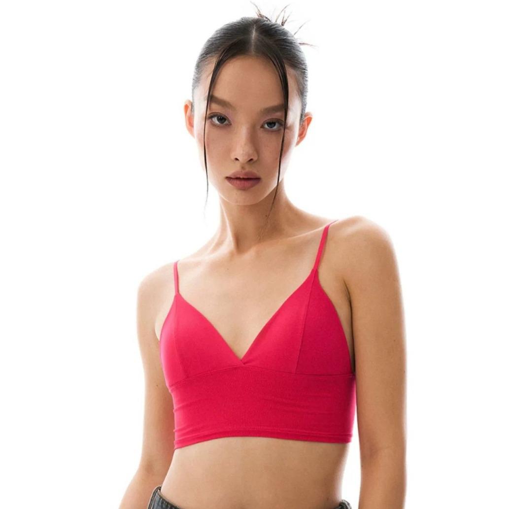 2024 Slimming Deep V Camisole: Women’s Comfortable Fitness Wear with Triangle Cup & Beautiful Back Design. Medium
2024 Slimming Deep V Camisole: Women’s Comfortable Fitness Wear with Triangle Cup & Beautiful Back Design. Medium