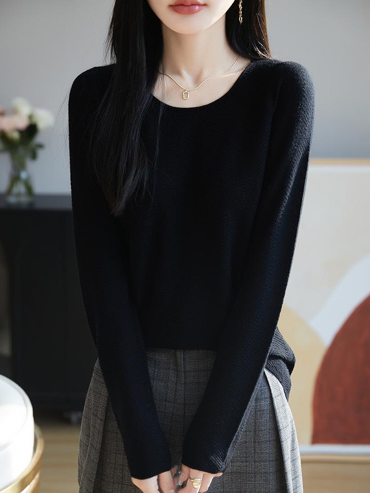 Women s Pure Wool Slim-Fit Ripple Knit Sweater - Round Neck, Lightweight, Spring/Autumn Wear S
Women s Pure Wool Slim-Fit Ripple Knit Sweater - Round Neck, Lightweight, Spring/Autumn Wear S